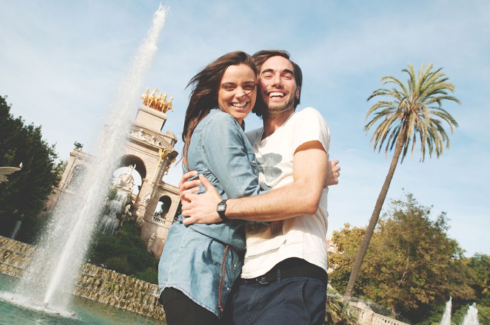 ✅ Barcelona: Photoshoot Tour Old Town - Who should book this photo shoot in Barcelona