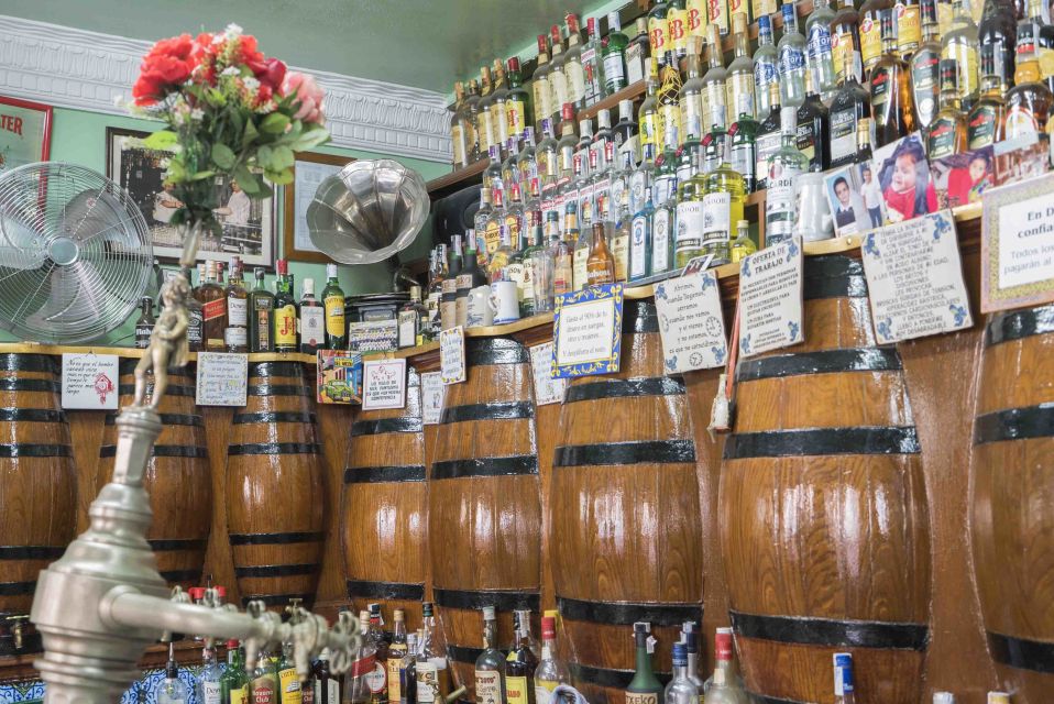 2.5-Hour Evening Tapas Tour through Madrid - Your guide, language options, and the small-group advantage