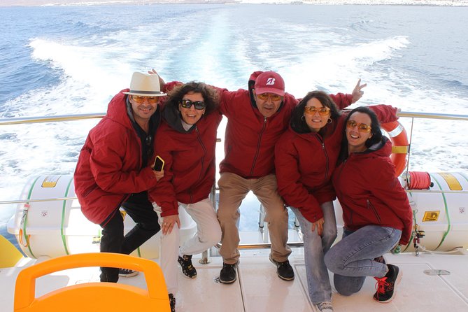 2.5-hour Lanzarote Sunset Cruise from Marina Puerto del Carmen - The Sunset Moment: Champagne, Pastries, and the Boat’s Timing