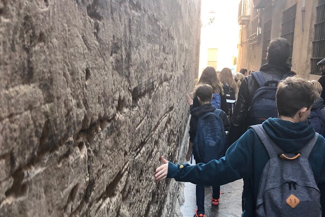 2-Hour Private Walking Tour Through Palma’s Jewish Quarter - Walking Palma like a detective of Jewish traces