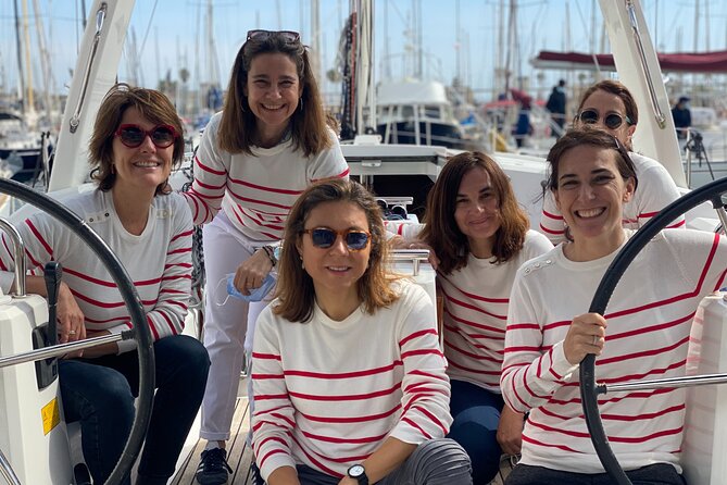 2-Hour Sailing Tour in Barcelona with Open Bar & Snacks - Two hours on the water: what the flow usually feels like