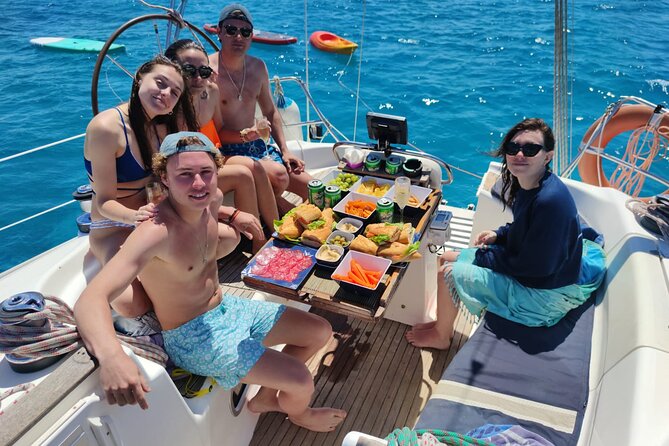 4h - Extended Private Sailing Tour around the Lobos Island - Lunch and Drinks on Board: Why This Tour Feels Like a Full Day