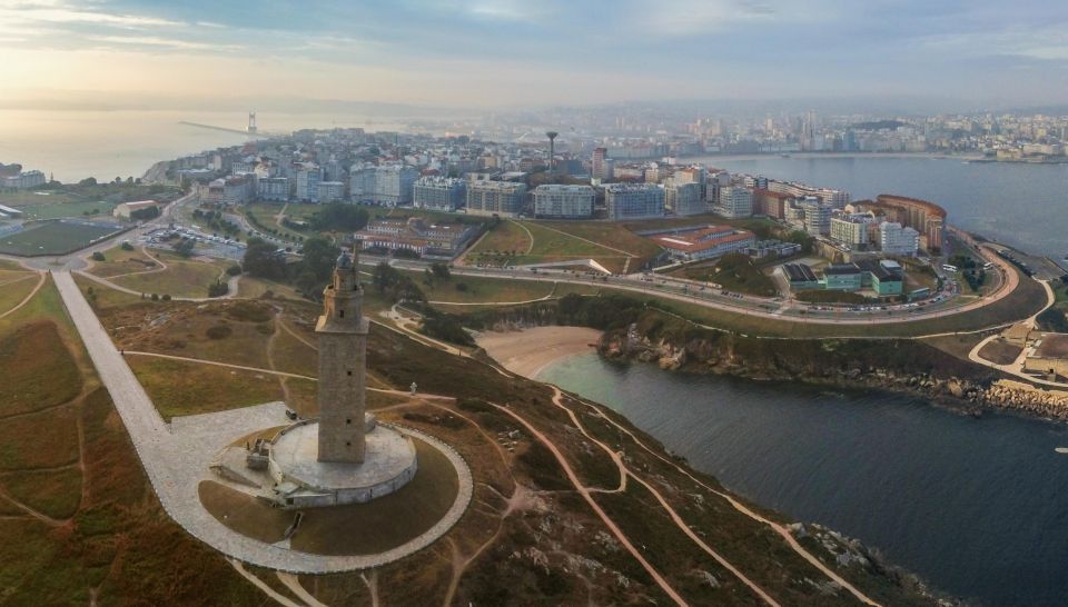 A Coruña: Historic Walking Tour Old Town and Highlights - Finishing at Obelisco: a strong end point for your next move