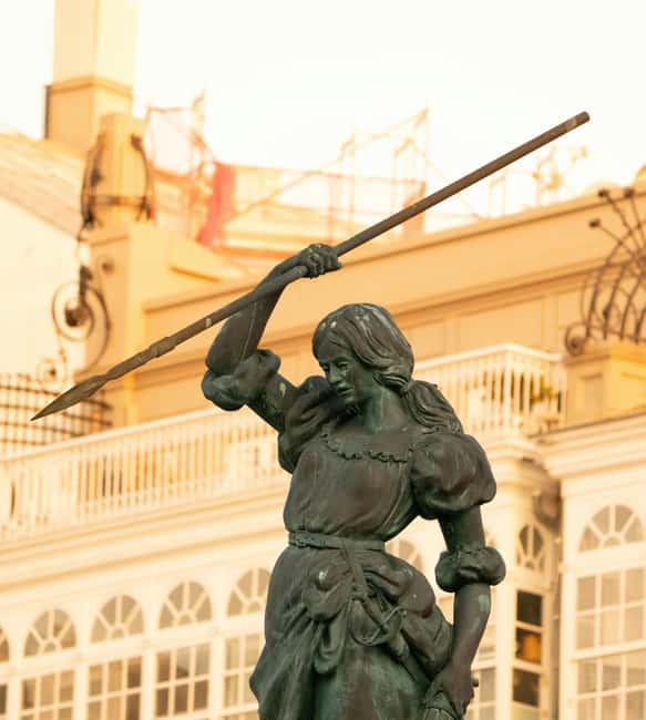A Coruña: Historic Walking Tour Old Town and Highlights - Galerías de la Marina: the seaside emblem you’ll remember