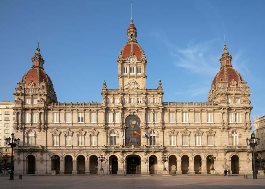 A Coruña: Historic Walking Tour Old Town and Highlights - Teatro Rosalía de Castro to Praza de María Pita: your first taste of the city’s personality