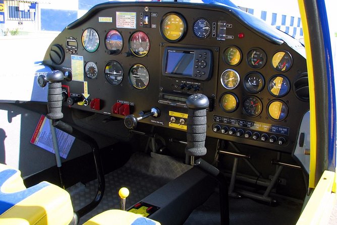 Airplane flight - Where you meet, how the day runs, and what to bring