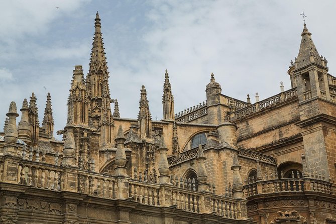Alcazar and Cathedral & Giralda of Seville. Skip The Line! Includes access tickets - The guide makes the day: Clara, Alejandro, and the right kind of pace