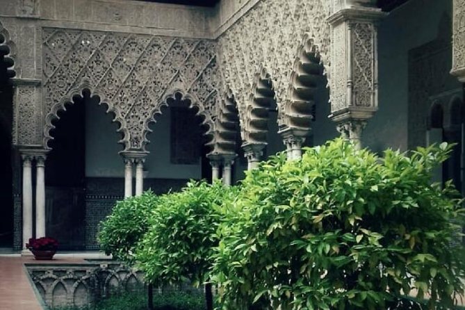 Alcazar and Cathedral of Seville Private Tour - Why Real Alcázar and Seville Cathedral Work So Well Together