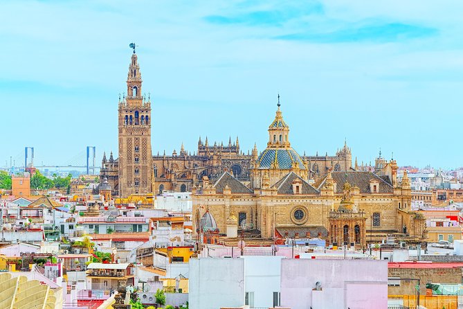 Alcazar, Cathedral and Giralda Guided Tour with Priority Tickets - Group size and the “audio + pace” factor