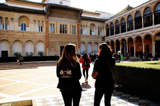 Alcazar & Cathedral of Seville Exclusive Group, max. 9 travelers - Inside Seville Cathedral: Five Naves, Altarpieces, and Columbus’s Symbols