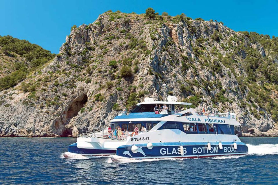 Alcudia: Boat Trip to Coll Baix - Onboard Comfort: Snacks, Staff, and the Mood