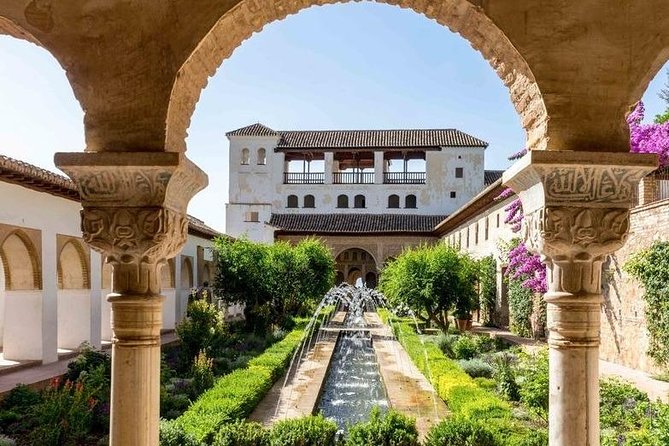 Alhambra and Generalife Skip-the-Line Ticket with Guide - Meeting at Paseo de la Sabica: start where the day makes sense