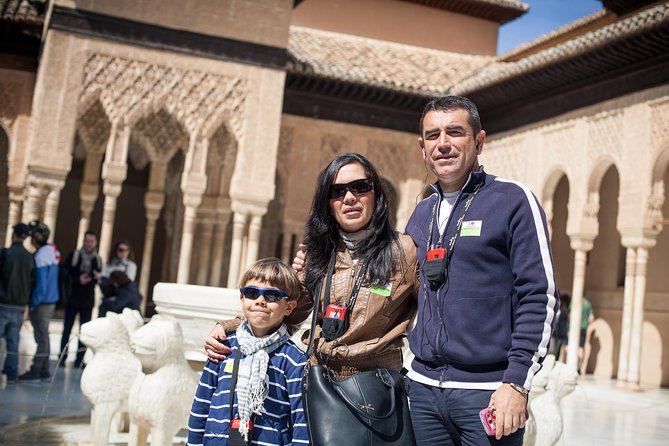 Alhambra and Nasrid Palaces Private Sensory Tour - The sensory bits: what you’ll actually do