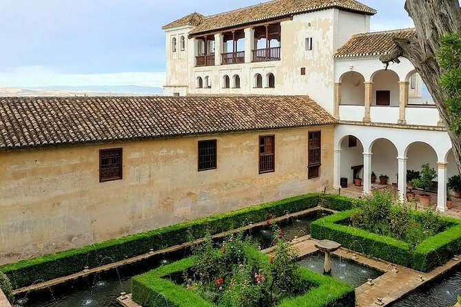Alhambra Experience – Explore Nasrid Palaces & Generalife Gardens - Stop 3: Generalife worth it for the pacing (not just the photos)