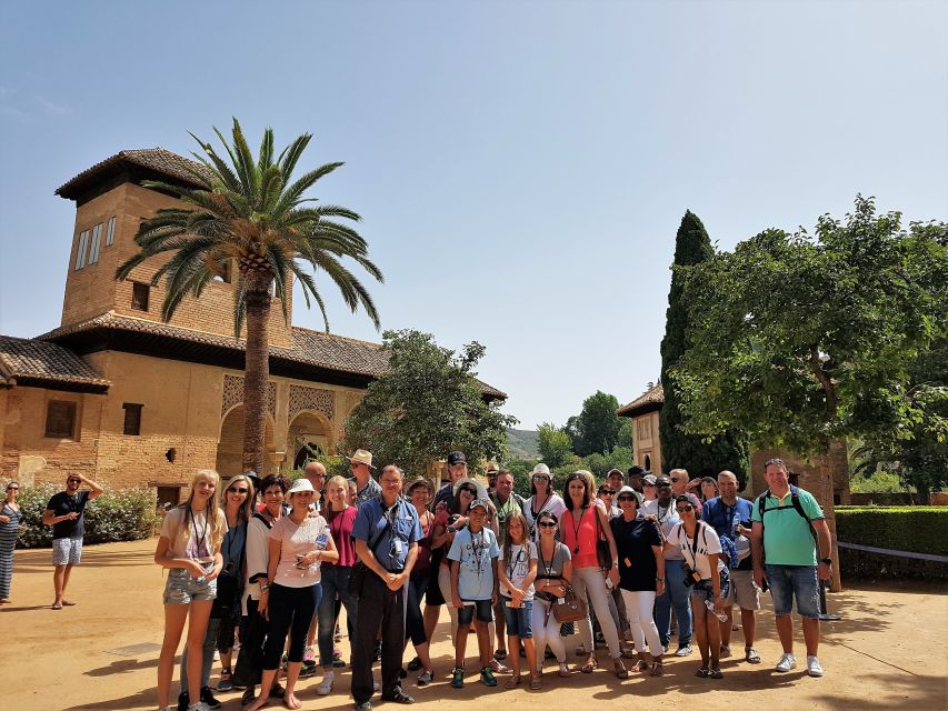 Alhambra: Generalife Gardens & Alcazaba Fast-Track Tour - Guide quality and pacing: what makes the difference