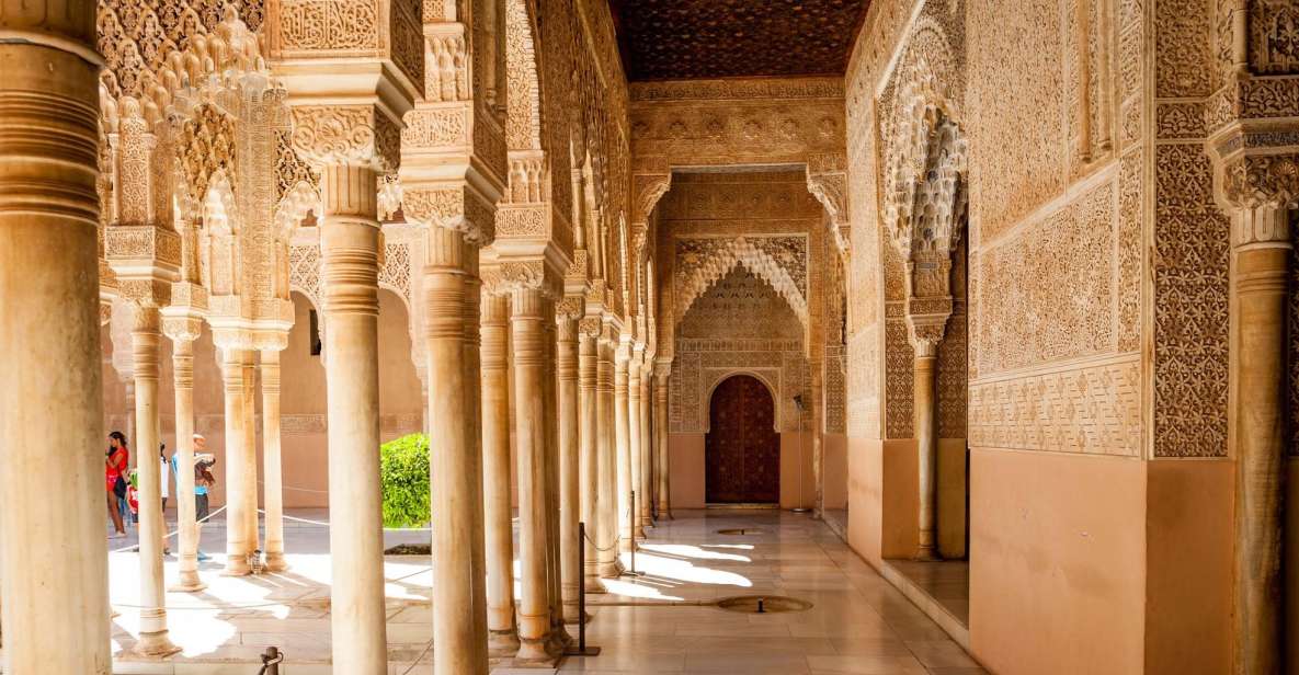 Alhambra & Generalife Tour including Transport & Admission - Key things to know before you go
