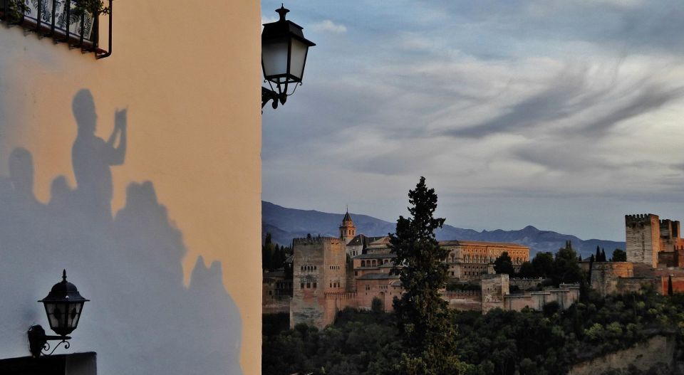 Alhambra & Generalife Tour including Transport & Admission - Who This Tour Suits Best (and Who Might Prefer Another Plan)