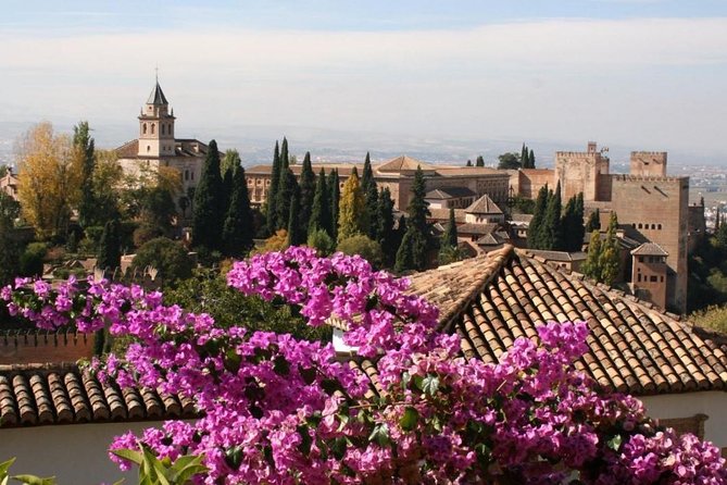 Alhambra Guided Tour & Albaicin Tour from Seville - Stop 1: Barrio del Albaicín free time (and how to use it well)