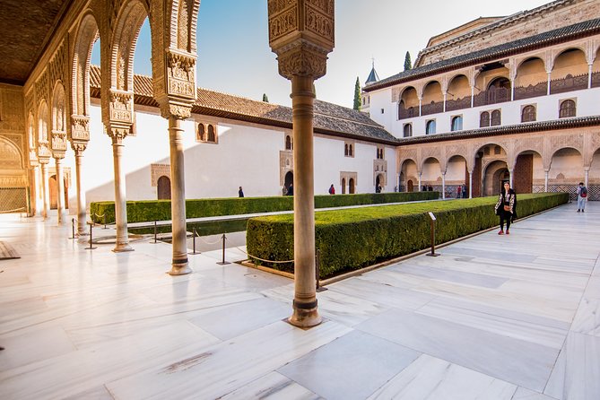 Alhambra Guided Tour & Albaicin Tour from Seville - Stop 3: Alcazaba—what “fortress” really means here