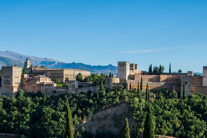 Alhambra Guided Tour & Albaicin Tour from Seville - Stop 5: Palace of Carlos V—Renaissance forms on Nasrid ground