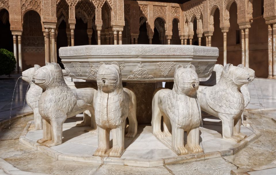 Alhambra Guided Tour with Fast-Track Entry - Practicalities for Your Walk: Heat, ID, Water, and What to Wear
