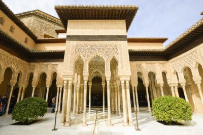 Alhambra Guided Tour with Fast-Track Entry - Small Group Size (Up to 10): Easier Questions, Less Rushing
