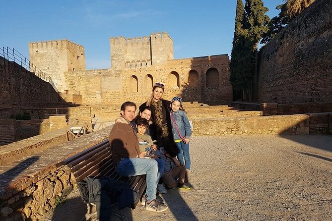 Alhambra : Private Tour for Families - Pacing, Photos, and Breaks: The Unseen Value