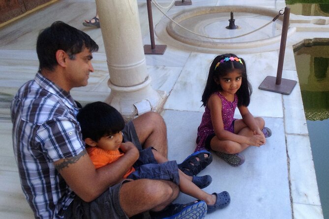 Alhambra : Private Tour for Families - Premium Option: Add Other Granada Monuments