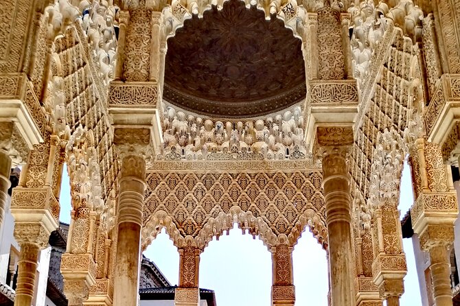 Alhambra Private Tour: Nasrid Palaces and Generalife - Time and Timing: How to Get the Most From a 3-Hour Visit