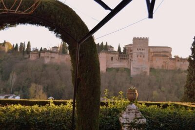 Alhambra Private Tour & Nazaries Palaces from Seville with Pickup - Entering the Alhambra faster with timed access