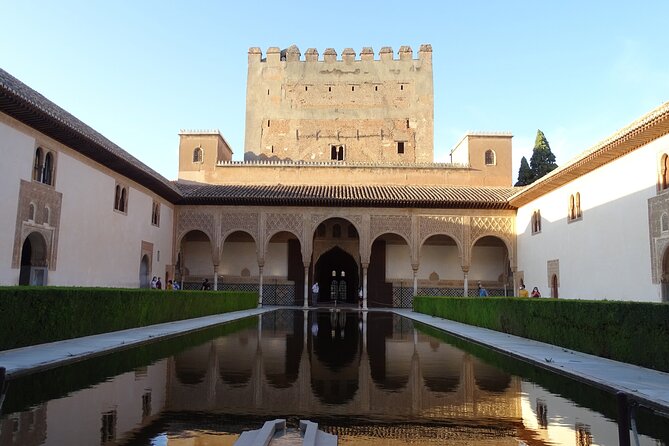 Alhambra Private Tour: Secrets of the Alhambra - Stop 1: Nasrid Palaces, where the design does the talking