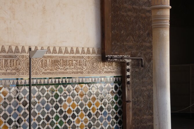 Alhambra Skip-the-line Private Tour including Nasrid Palaces - The Alhambra Medina and free-admission stops around Charles V and Santa María