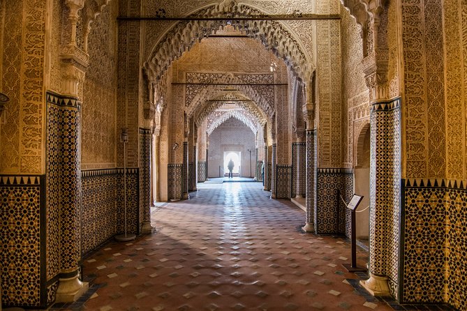Alhambra: Small Group Tour with Local Guide & Admission - Stop-by-stop: Alhambra highlights that make the site click