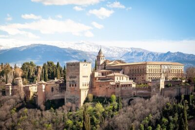 Alhambra: Small Group Tour with Local Guide & Admission - Priority access and the 3-hour flow: what you’ll actually do