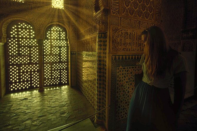 Alhambra Ticket with Audio Guide in Granada - Alcazaba and Torre de la Vela: The 360° Granada Moment