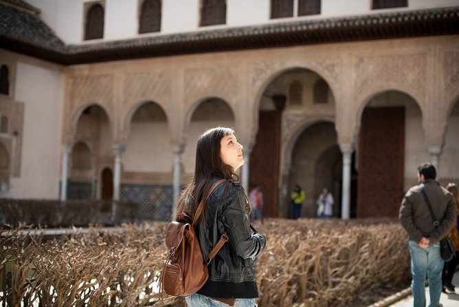 Alhambra Tour and Nazaries Palaces with Hammam Massage Experience - Nasrid Palaces and the Charles V contrast you shouldn’t miss