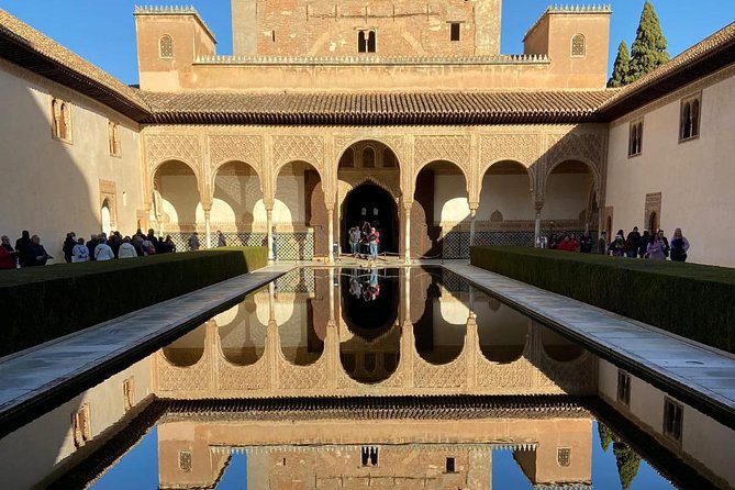 Alhambra Tour & ticket: Nasrid Palaces, Alcazaba & Generalife - Nasrid Palaces: where the art details hit hardest