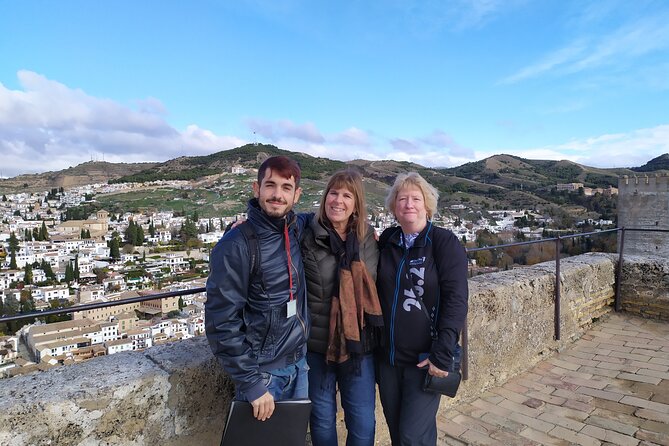 Alhambra with Nazaries Palaces Private Tour - Entering The Alhambra With A Private Guide And Included Admission