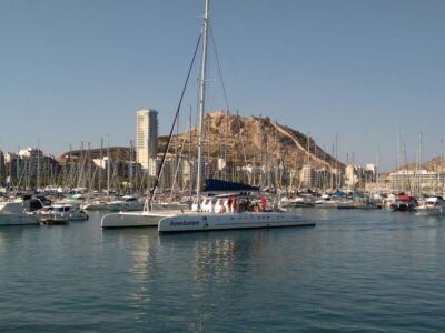 Alicante: 2-Hour Late Afternoon Catamaran Cruise - Meeting at Adventurer Catamaran: where to stand and when
