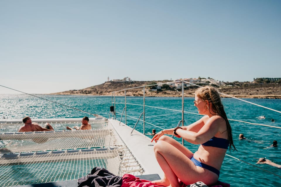 Alicante: 3-Hour Coastal Catamaran Cruise - Nets, bar service, and the included drinks you’ll actually use