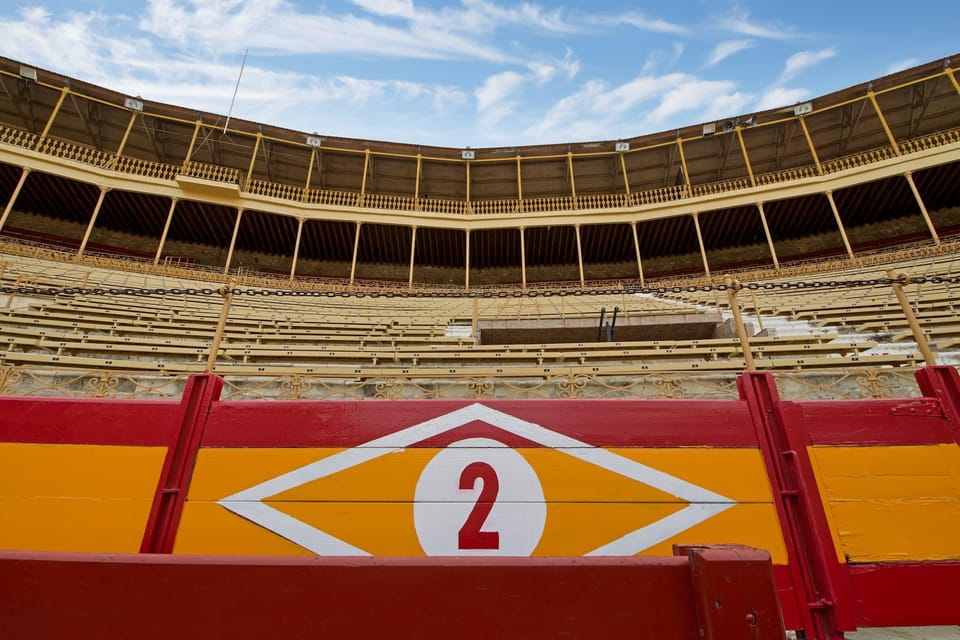 Alicante: Bullring and Bullfighting Museum Entry Ticket - Your One-Hour Plan: How the Self-Guided Audio Tour Works