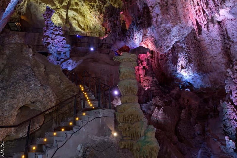 Alicante: Canelobre Caves & Busot – Local Guided Tour - Canelobre Caves: Stalactites, Stalagmites, and That Big Cathedral Feel