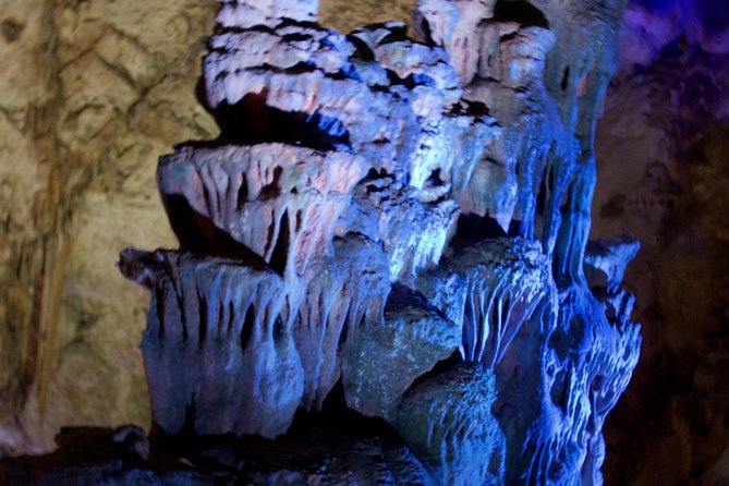 Alicante: Canelobre Caves & Busot with Local Guide & Transport - Inside Spain’s High Cavern: What the Guided Hour Really Shows You
