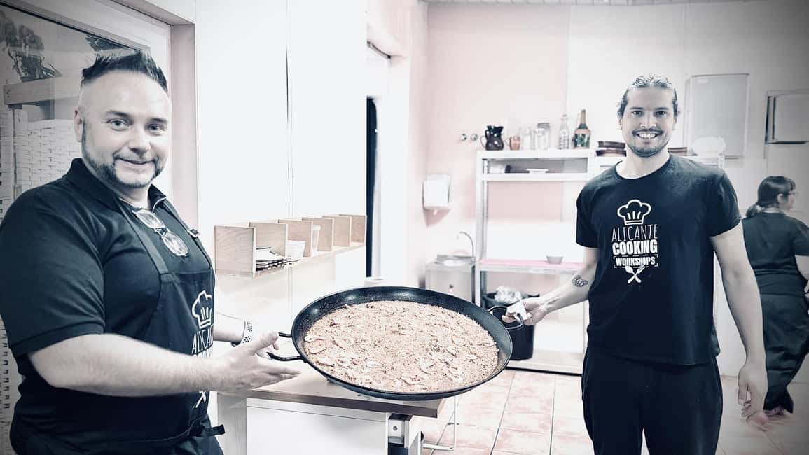 Alicante: Paella & Sangria Class with Tapas and Market Visit - FAQ