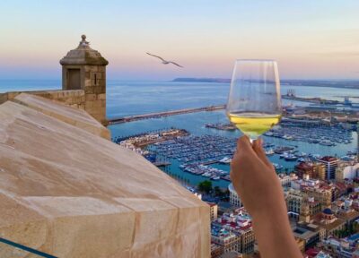Alicante: Santa Bárbara Castle Wine Tasting & Tapas - DO Alicante vs Premium: how to choose your wine flight