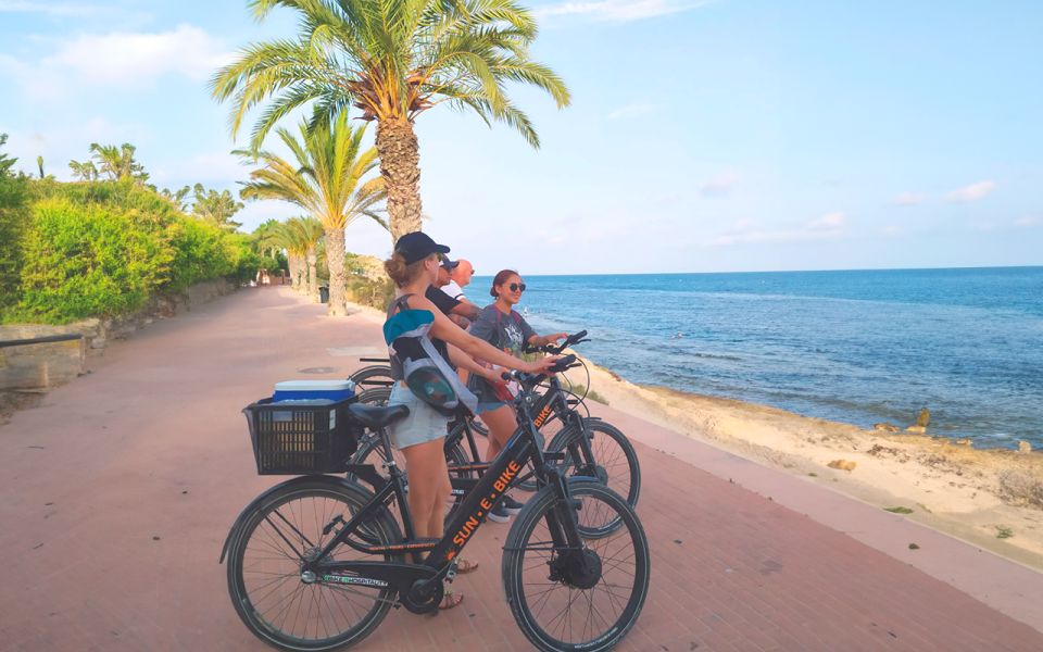 Alicante: Spot the Mediterranean by E-bike - Guides like Camilla and Luis: the value is in the local context