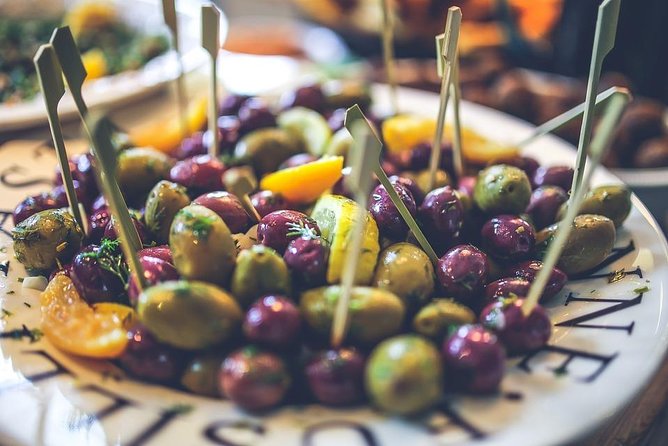 Alicante Wine Tasting and Tapas for Foodies - Diet-Friendly Options: What Vegans and Vegetarians Should Do