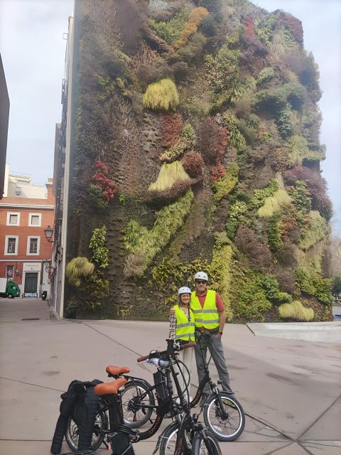 All Madrid: Private Electric Bike Tour around the city - Barrio de las Letras: Cervantes, authors, and street-level culture