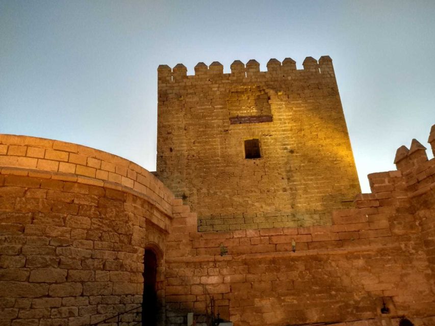 Almeria: Alcazaba Guided Tour - Baluarte del Saliente: the panoramic payoff over Almería and the port