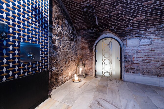 Arabian Baths and 30' Massage at Madrid's Hammam Al Ándalus - Keeping the Calm: Group Size and Shared Space Reality